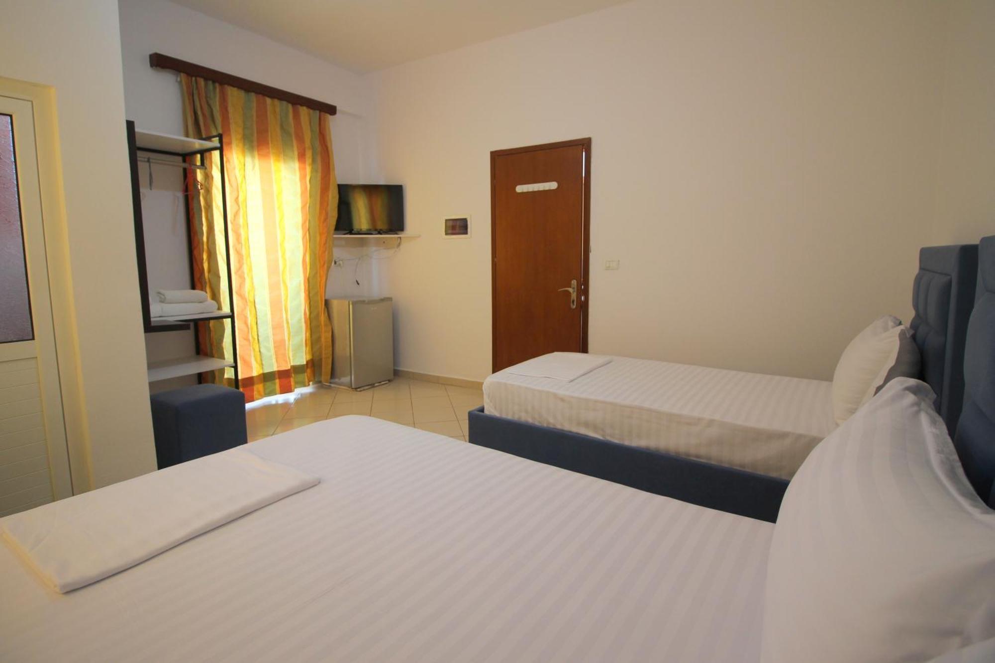 Lengu Holidays Houses Sarandë 外观 照片