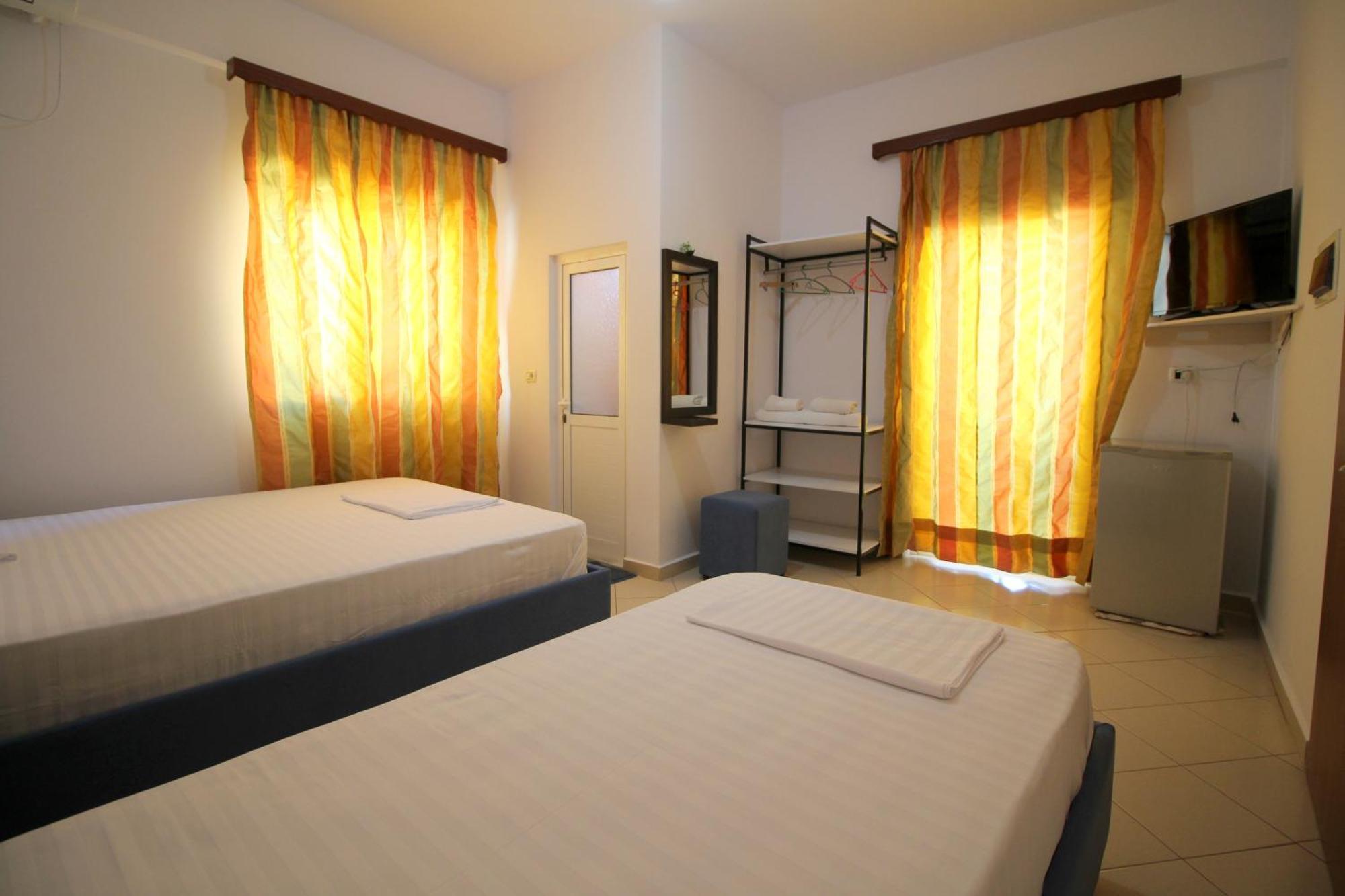 Lengu Holidays Houses Sarandë 外观 照片