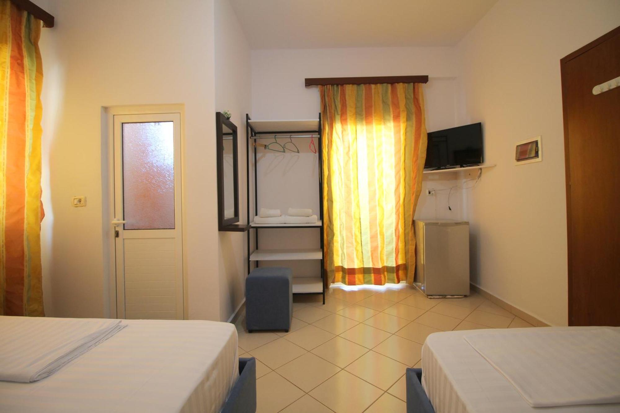 Lengu Holidays Houses Sarandë 外观 照片