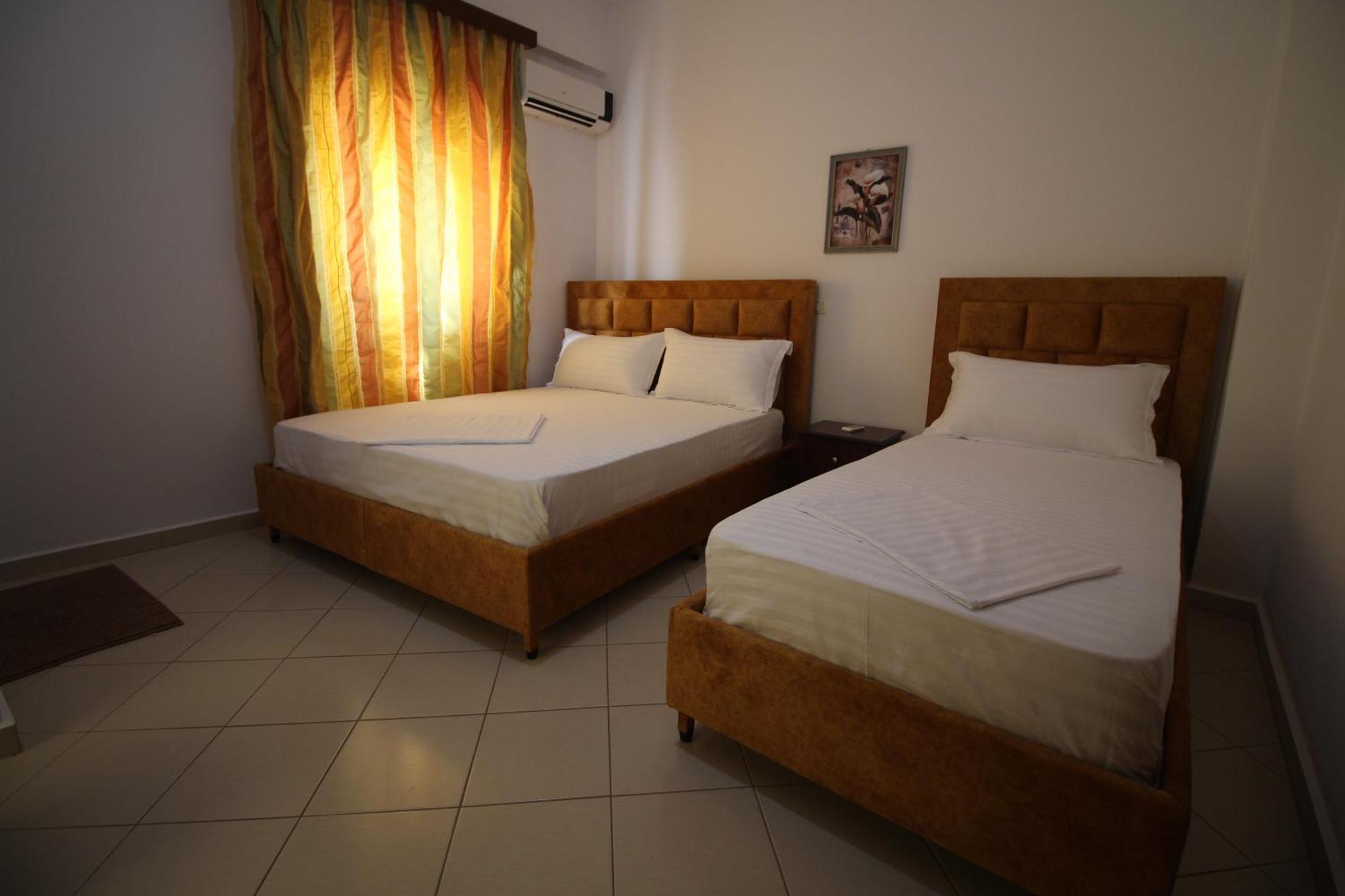 Lengu Holidays Houses Sarandë 外观 照片