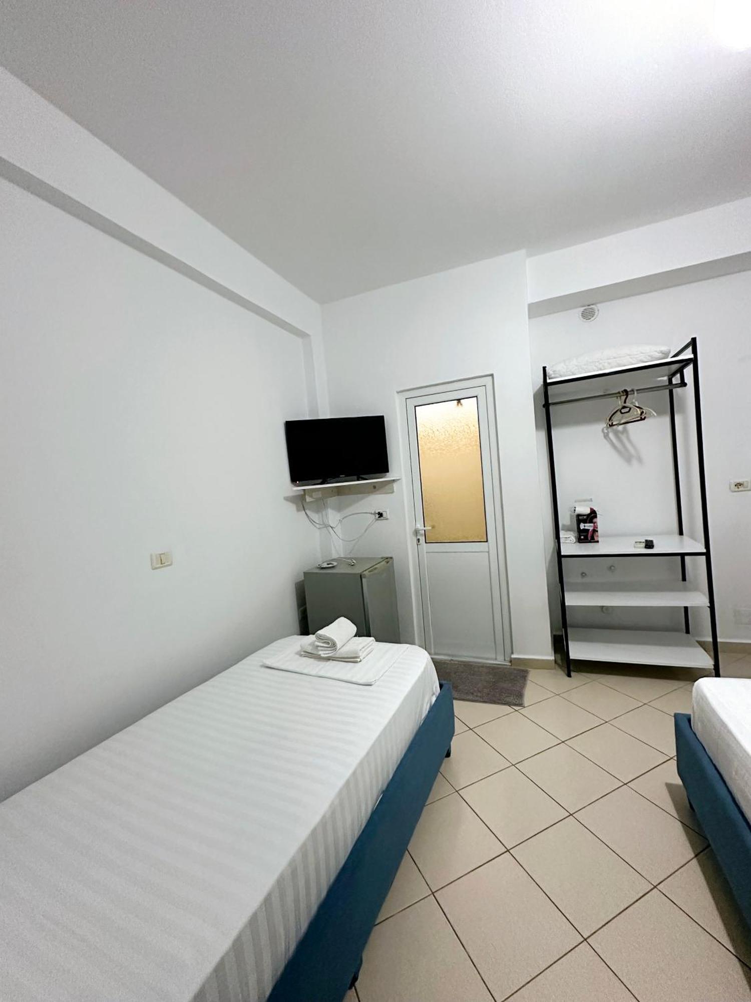 Lengu Holidays Houses Sarandë 客房 照片