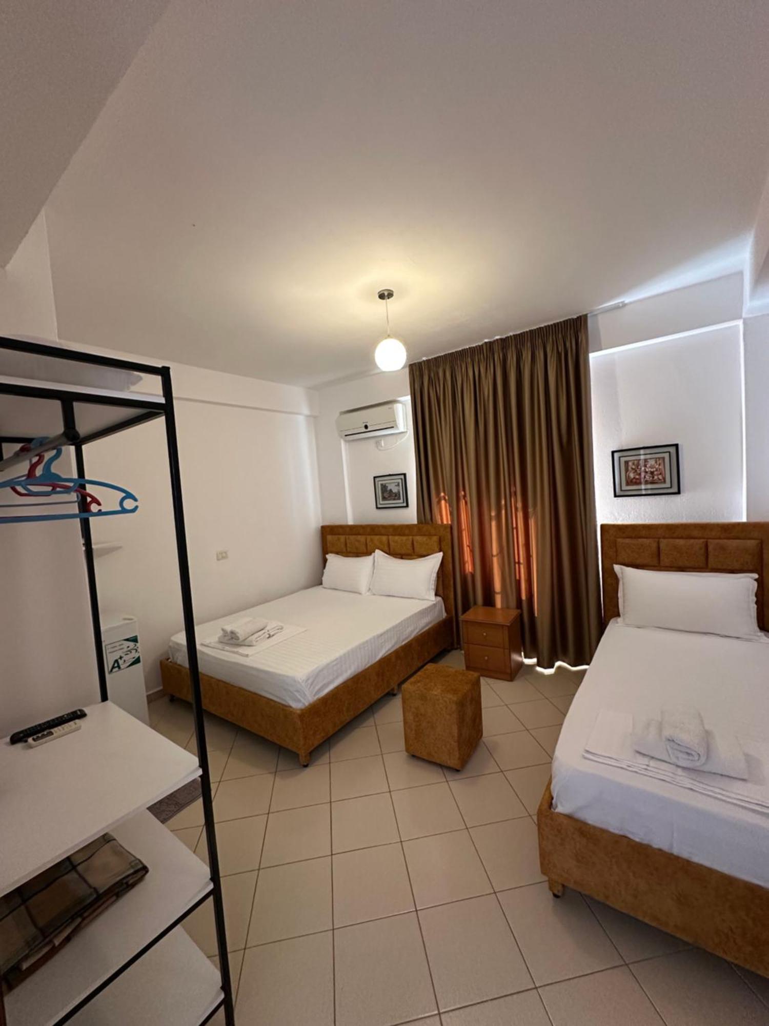 Lengu Holidays Houses Sarandë 外观 照片