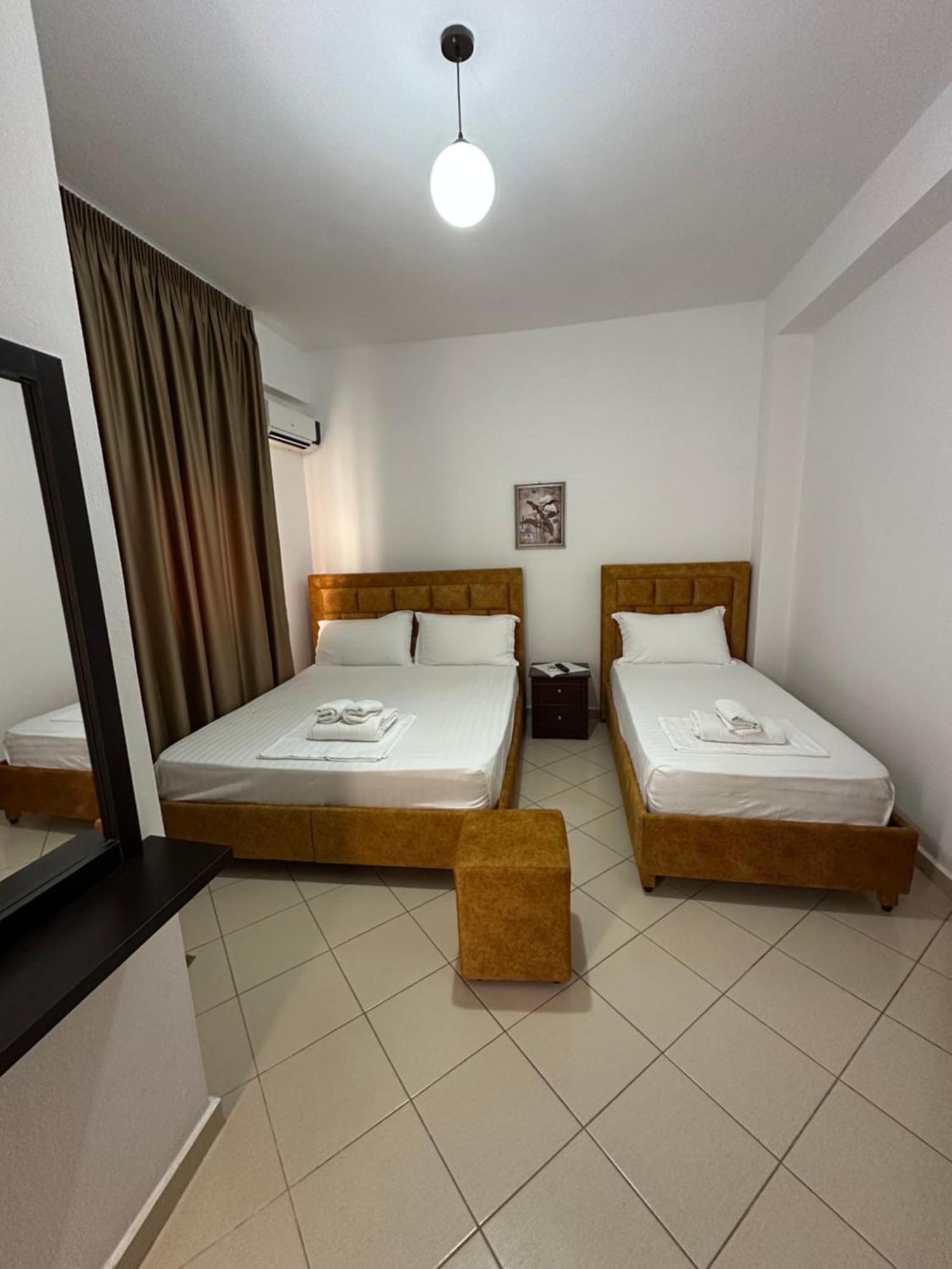 Lengu Holidays Houses Sarandë 客房 照片
