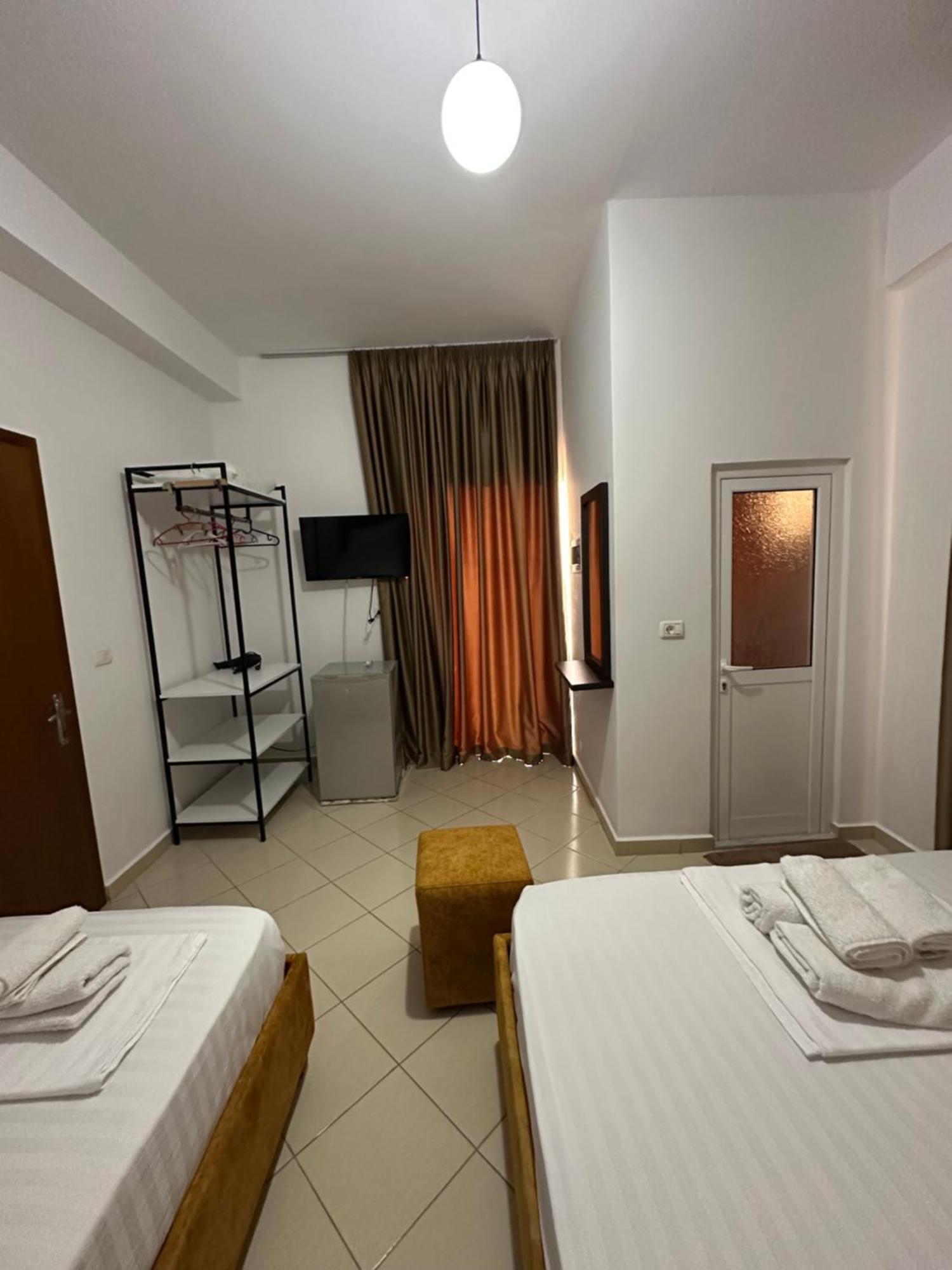Lengu Holidays Houses Sarandë 客房 照片